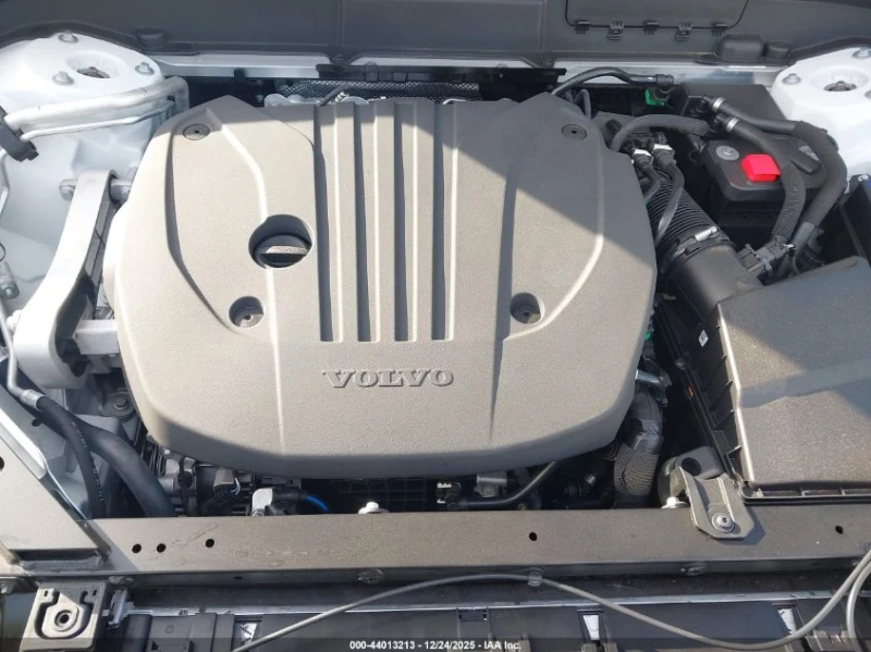 Volvo XC60 2l B5 Plus, снимка 10 - Автомобили и джипове - 53502227