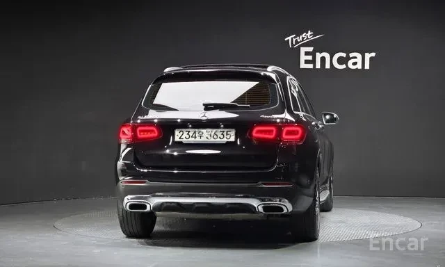 Mercedes-Benz GLC 300 4MATIC / DIGITAL / DISTRONIC / PANO / HUD / ������ | Mobile.bg � ����������� 4
