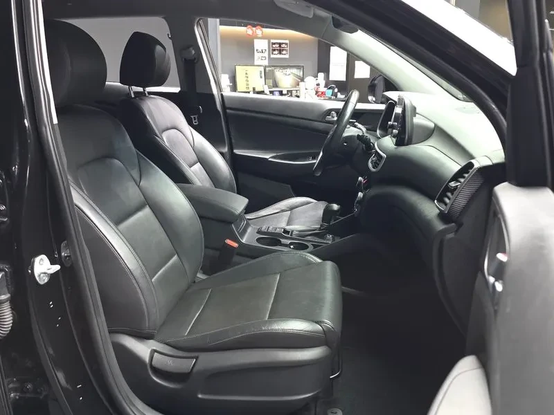 Hyundai Tucson Diesel 2.0 4Wd Modern, снимка 11 - Автомобили и джипове - 56304462