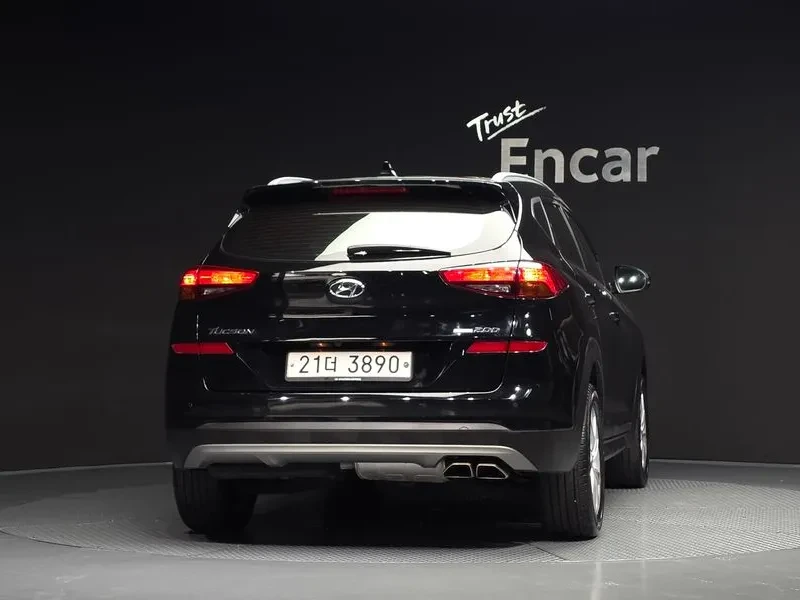 Hyundai Tucson Diesel 2.0 4Wd Modern, снимка 4 - Автомобили и джипове - 56304462