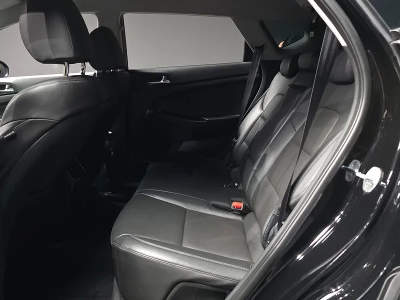 Hyundai Tucson Diesel 2.0 4Wd Modern, снимка 12 - Автомобили и джипове - 56304462
