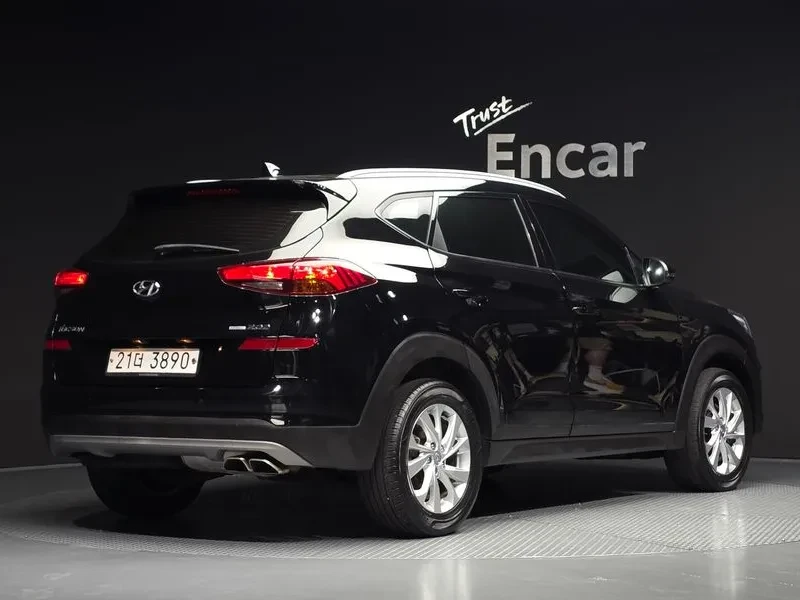 Hyundai Tucson Diesel 2.0 4Wd Modern, снимка 2 - Автомобили и джипове - 56304462