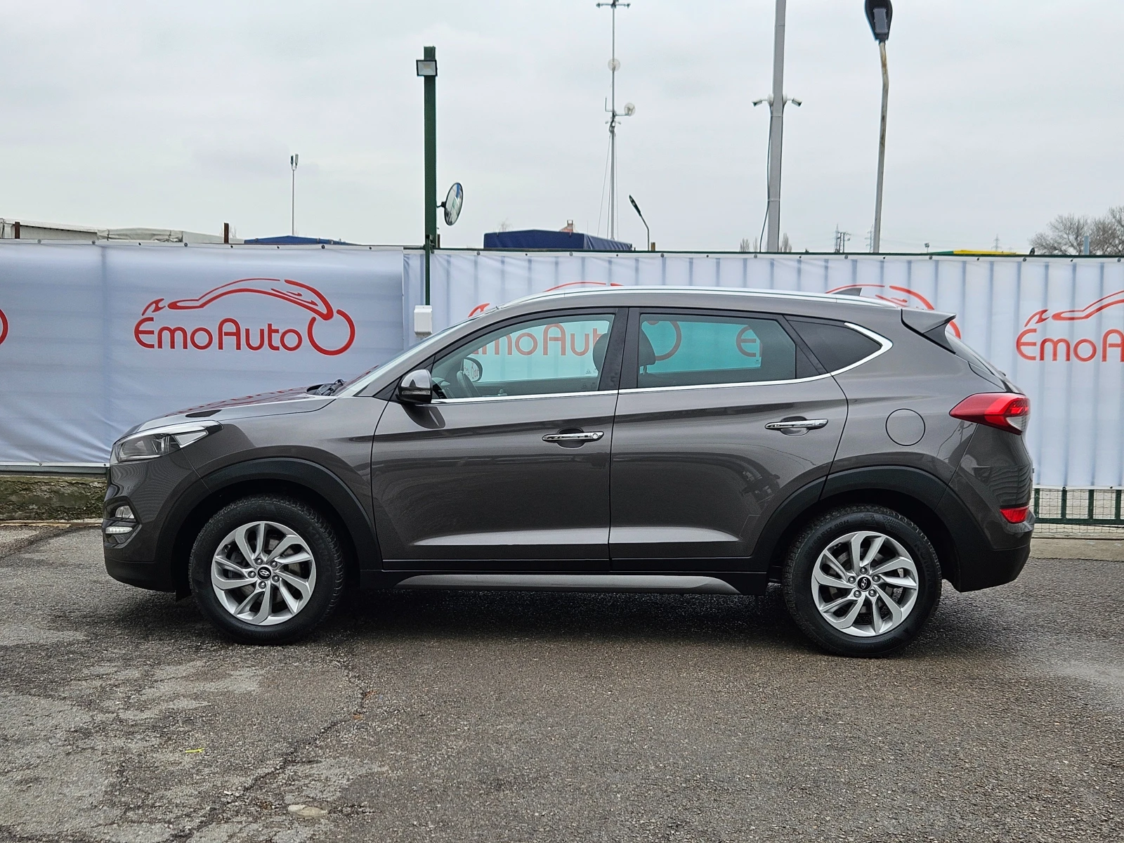 Hyundai Tucson 1.7CRDI/116k.c/ACC/LED/NAVI/БЛУТУТ/EURO 6B/ТОП - изображение 6