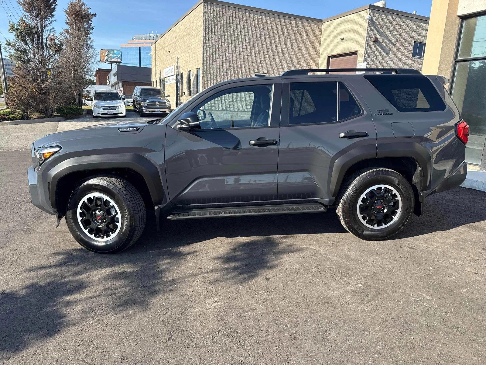 Toyota 4runner Hybrid TRD Off Road PreCARFAX * * АВТО КРЕДИТ * *  - изображение 3