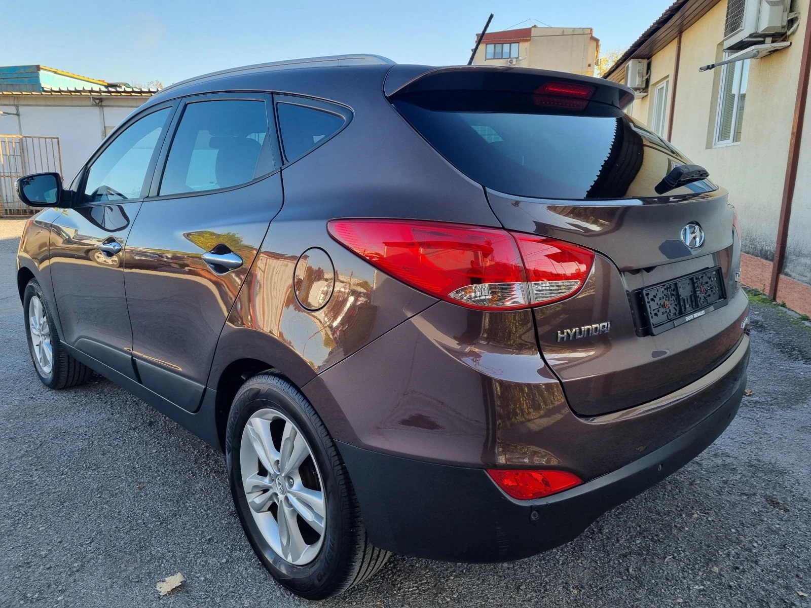 Hyundai IX35 2.0 бензин/163к.с/4х4/евро5а/камера/навигация/ - изображение 6
