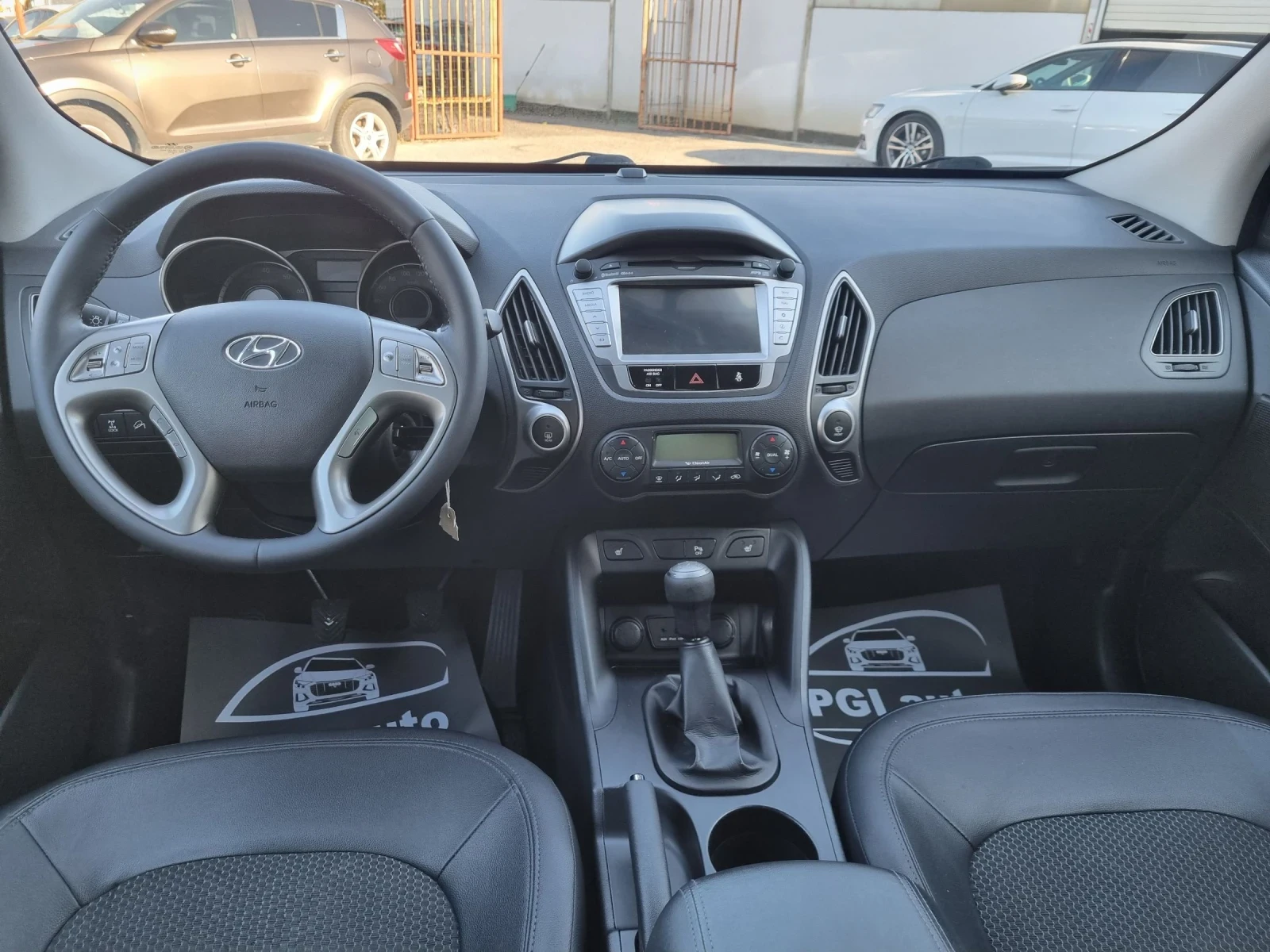 Hyundai IX35 2.0 бензин/163к.с/4х4/евро5а/камера/навигация/ - изображение 10