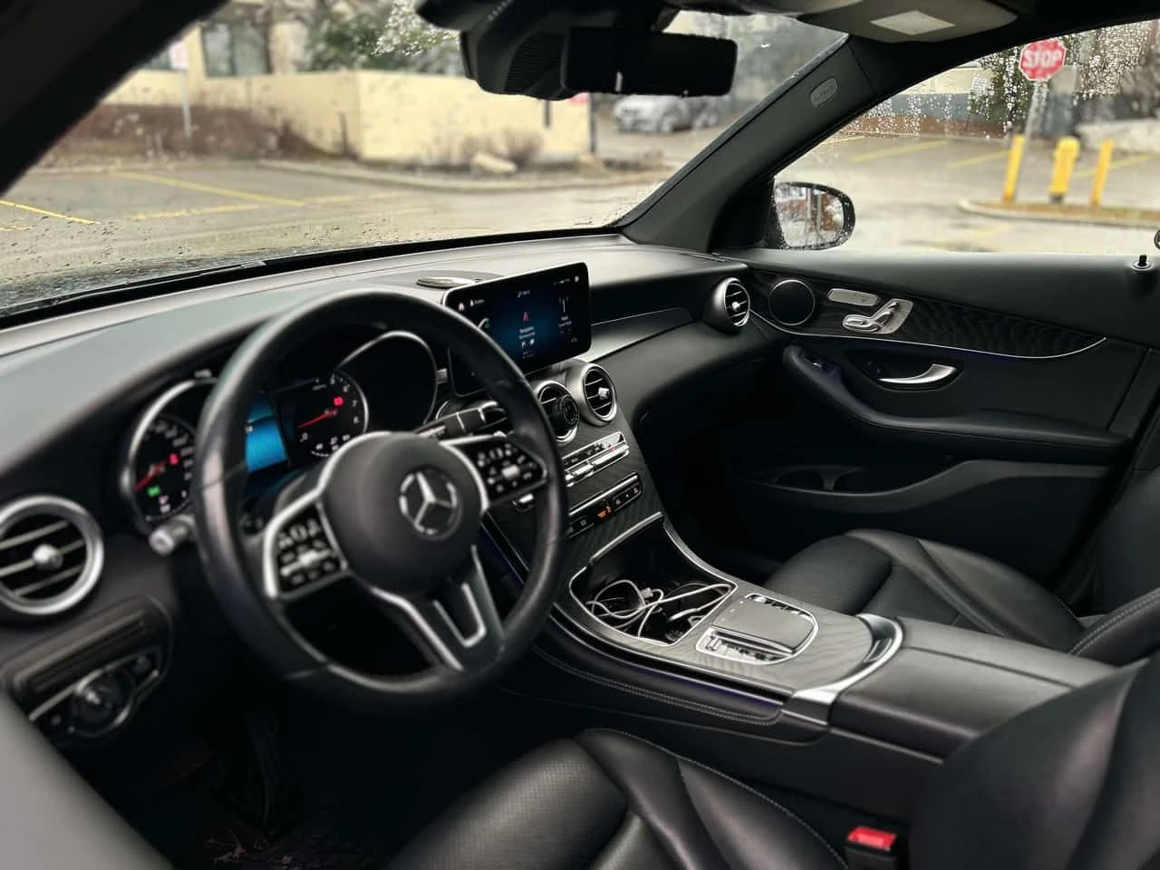 Mercedes-Benz GLC 300 * CARFAX * Дистроник* 360 Камери* , снимка 5 - Автомобили и джипове - 53827651