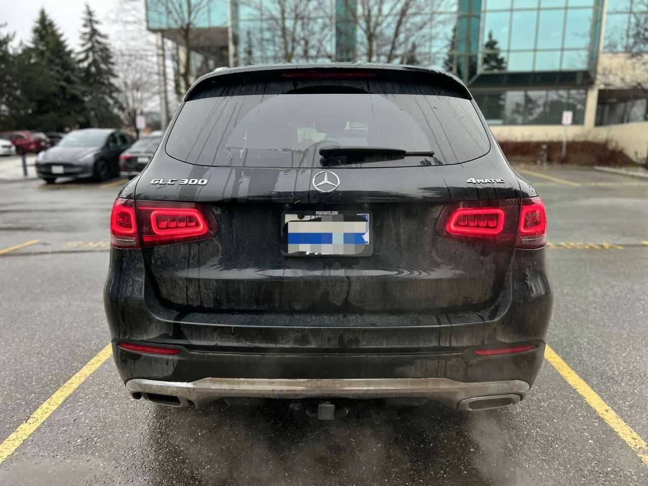 Mercedes-Benz GLC 300 * CARFAX * Дистроник* 360 Камери* , снимка 4 - Автомобили и джипове - 53827651