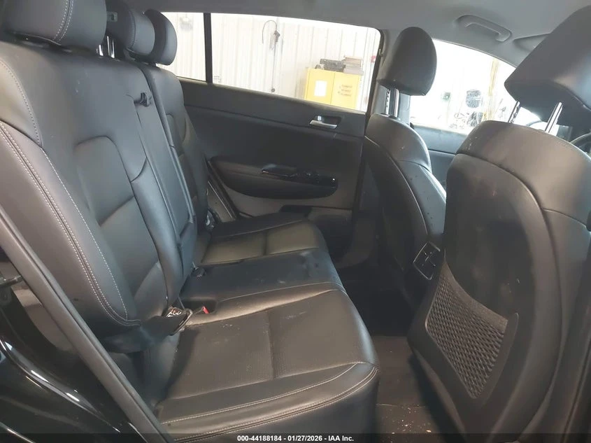 Kia Sportage 2.4L I-4 DI, DOHC, VVT, 181HP Front Wheel Drive | Mobile.bg � ����������� 8