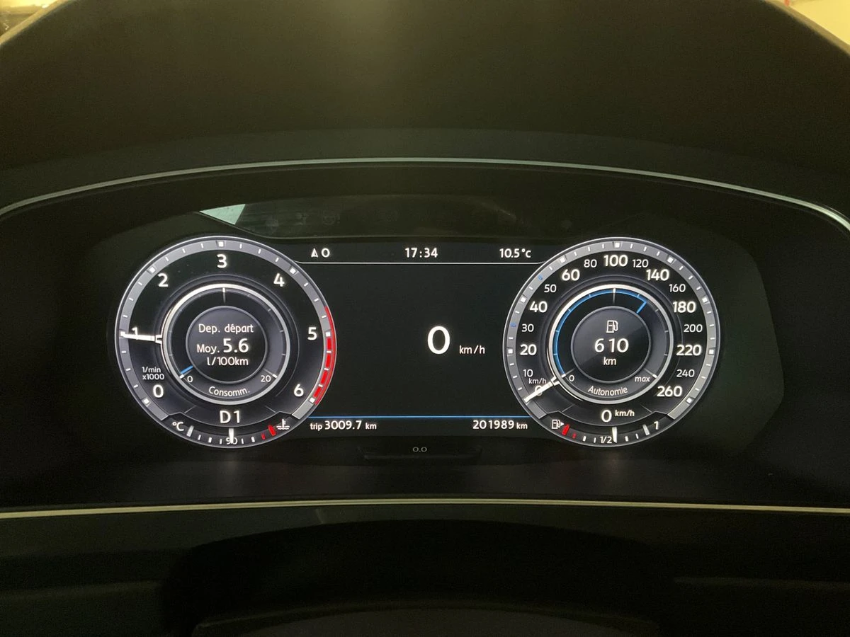 VW Tiguan 2.0TDI 190кс.* 4x4* HeadUp* 360 камери* Мемори, снимка 10 - Автомобили и джипове - 54518834