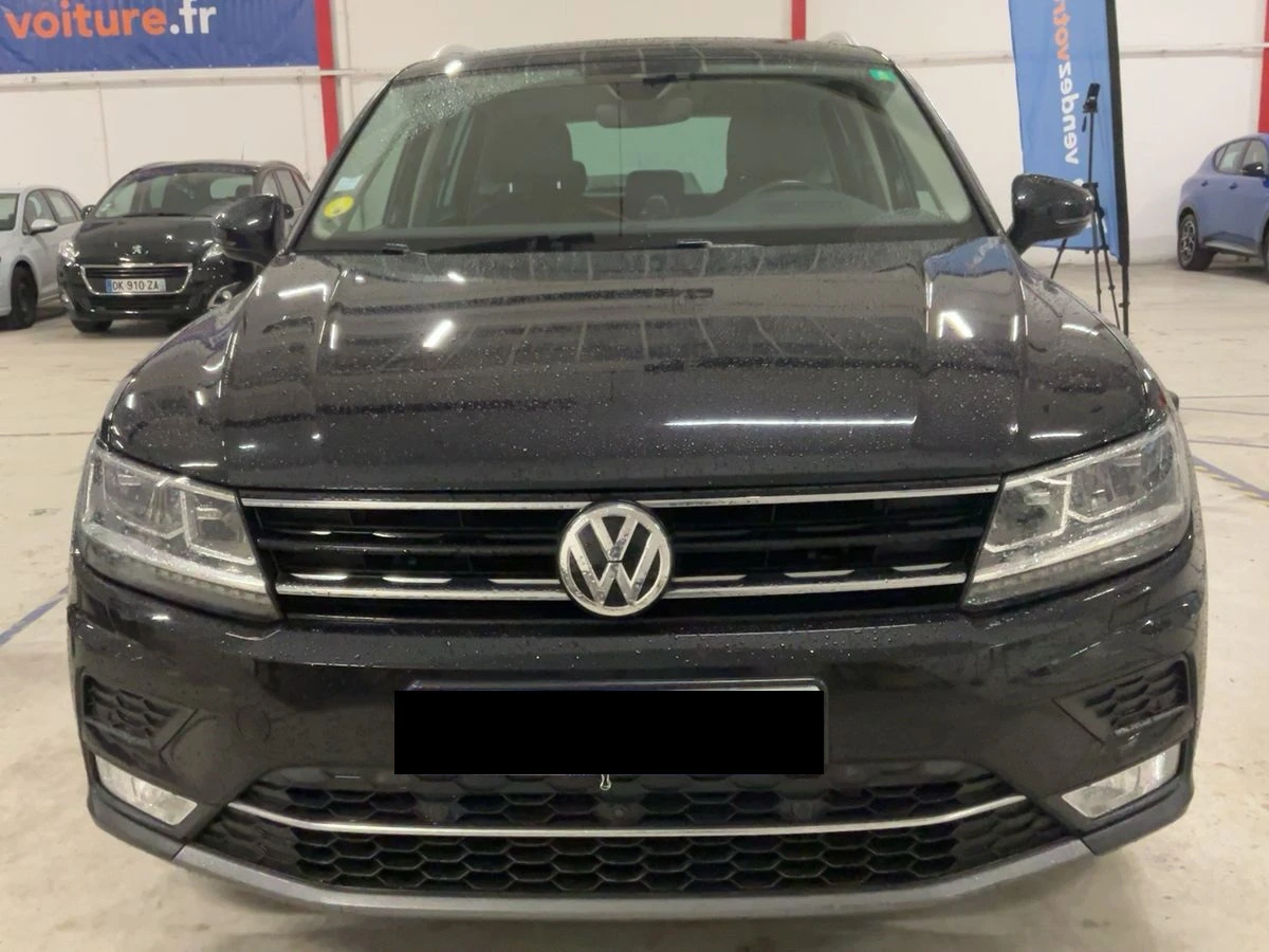 VW Tiguan 2.0TDI 190кс.* 4x4* HeadUp* 360 камери* Мемори, снимка 2 - Автомобили и джипове - 54518834