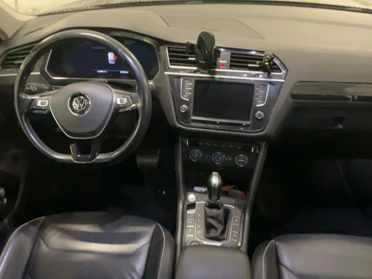 VW Tiguan 2.0TDI 190кс.* 4x4* HeadUp* 360 камери* Мемори, снимка 7 - Автомобили и джипове - 54518834