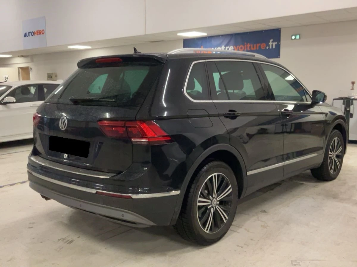 VW Tiguan 2.0TDI 190кс.* 4x4* HeadUp* 360 камери* Мемори, снимка 6 - Автомобили и джипове - 54518834