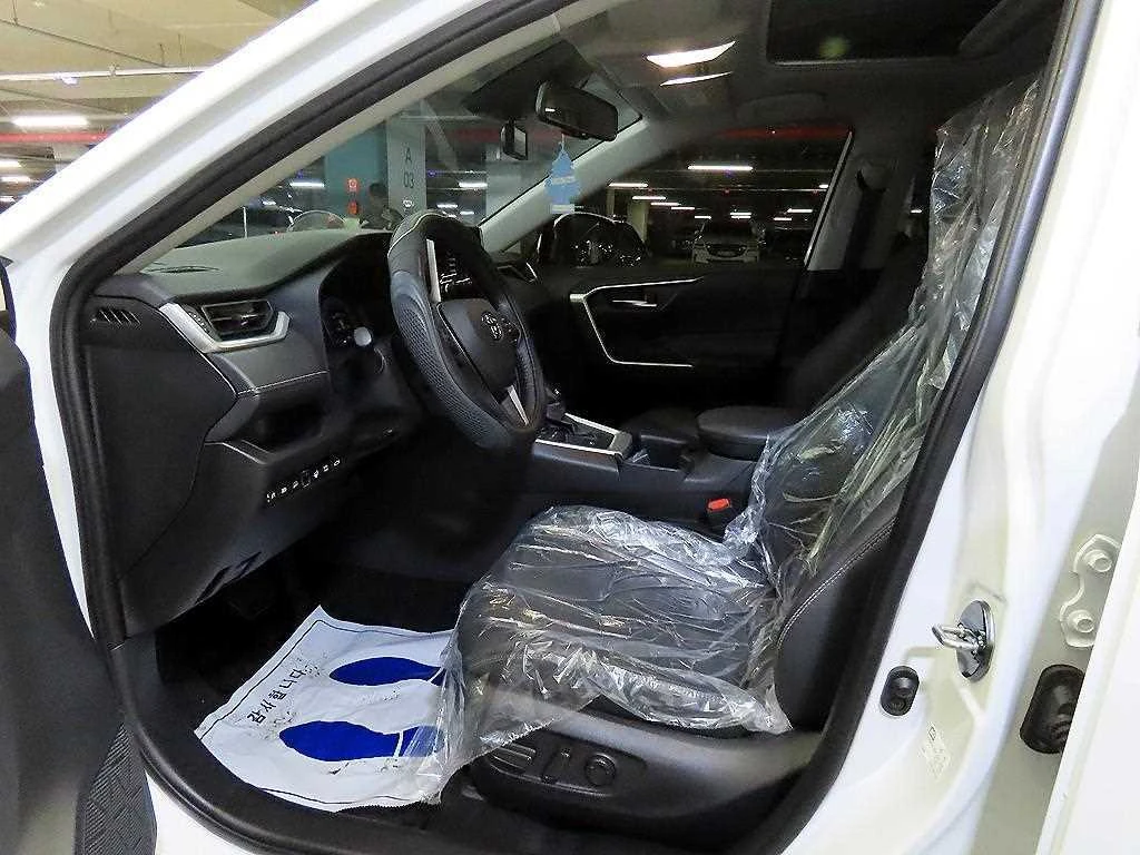 Toyota Rav4 * XLE* HYBRID* AWD* DIS* BLIND* SPOT* LANE* ASSIST, снимка 12 - Автомобили и джипове - 54700621