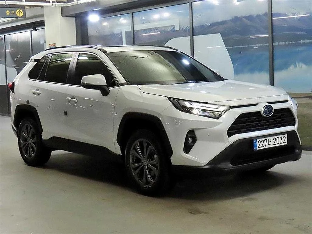 Toyota Rav4 * XLE* HYBRID* AWD* DIS* BLIND* SPOT* LANE* ASSIST