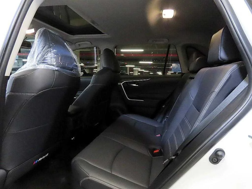 Toyota Rav4 * XLE* HYBRID* AWD* DIS* BLIND* SPOT* LANE* ASSIST, снимка 17 - Автомобили и джипове - 54700621