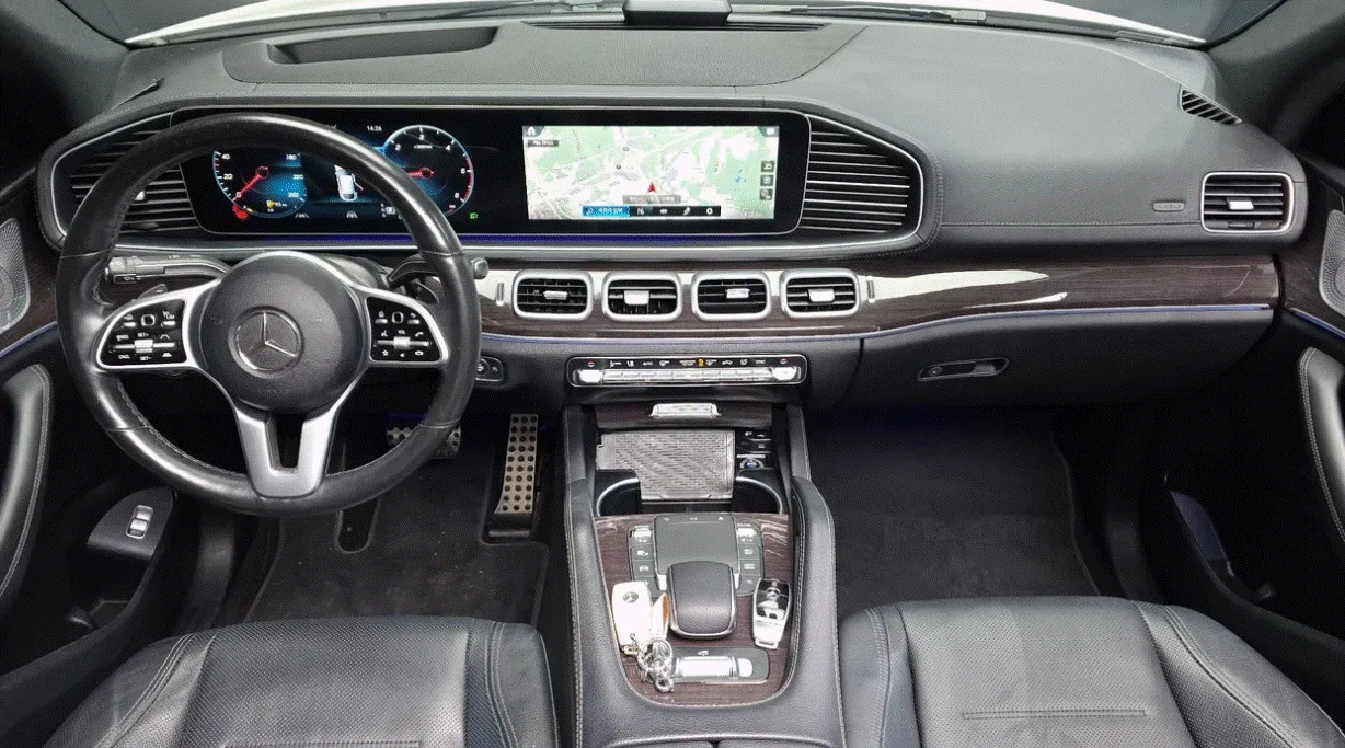 Mercedes-Benz GLE 400 D/COUPE/AMG/360CAMERA/ПАНОРАМА/, снимка 6 - Автомобили и джипове - 55584083