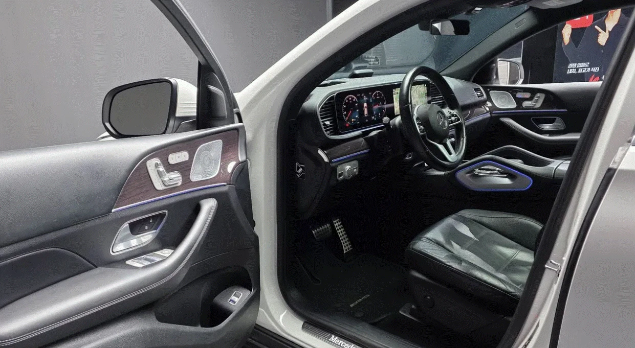 Mercedes-Benz GLE 400 D/COUPE/AMG/360CAMERA/ПАНОРАМА/, снимка 5 - Автомобили и джипове - 55584083