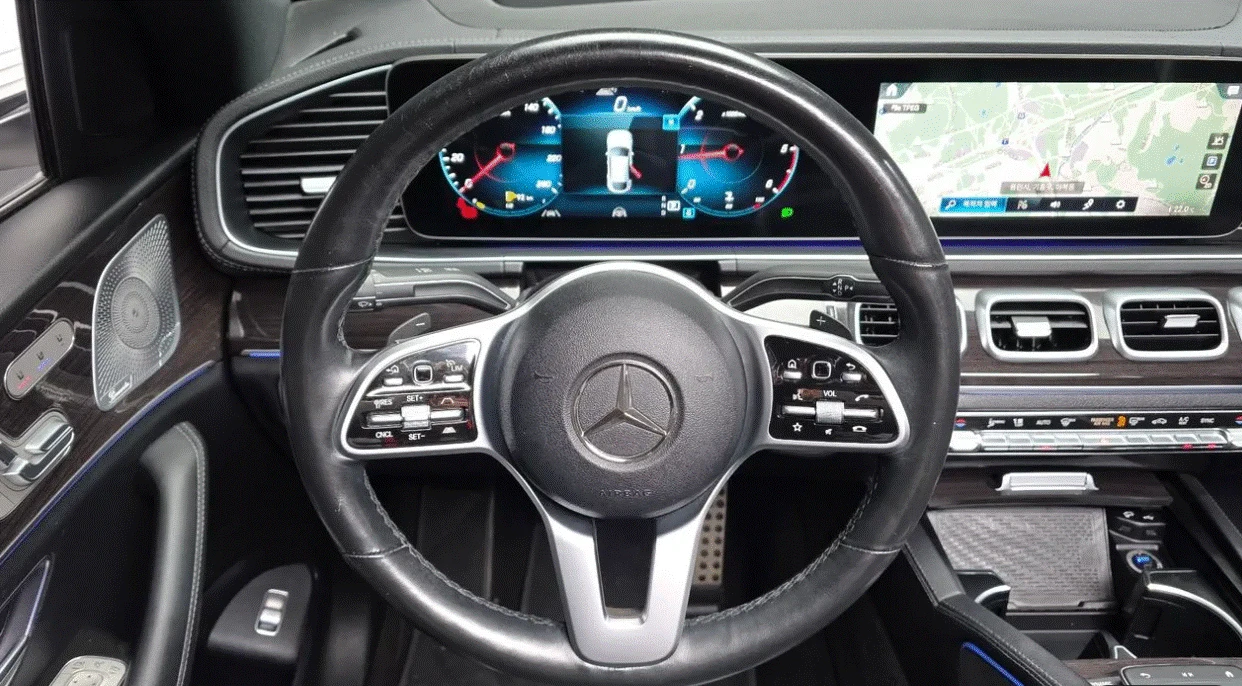 Mercedes-Benz GLE 400 D/COUPE/AMG/360CAMERA/ПАНОРАМА/, снимка 7 - Автомобили и джипове - 55584083
