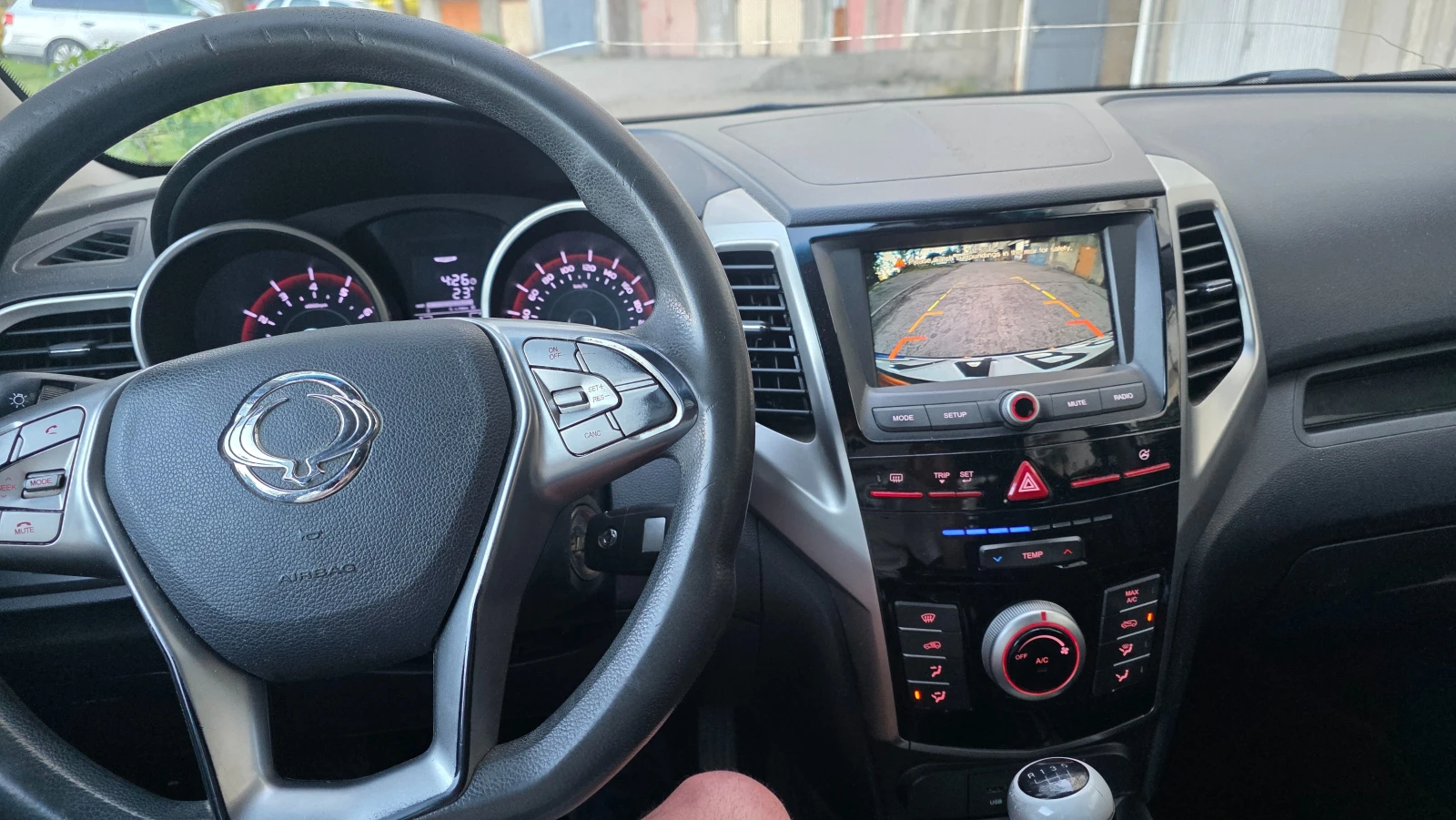 SsangYong Tivoli 1.6i gaz, снимка 13 - Автомобили и джипове - 56060748