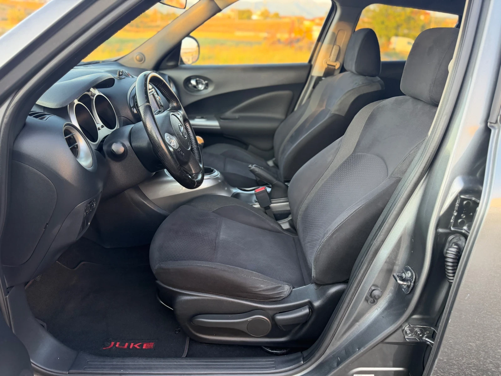 Nissan Juke 1.6i tekna/лизинг/top, снимка 9 - Автомобили и джипове - 56325680
