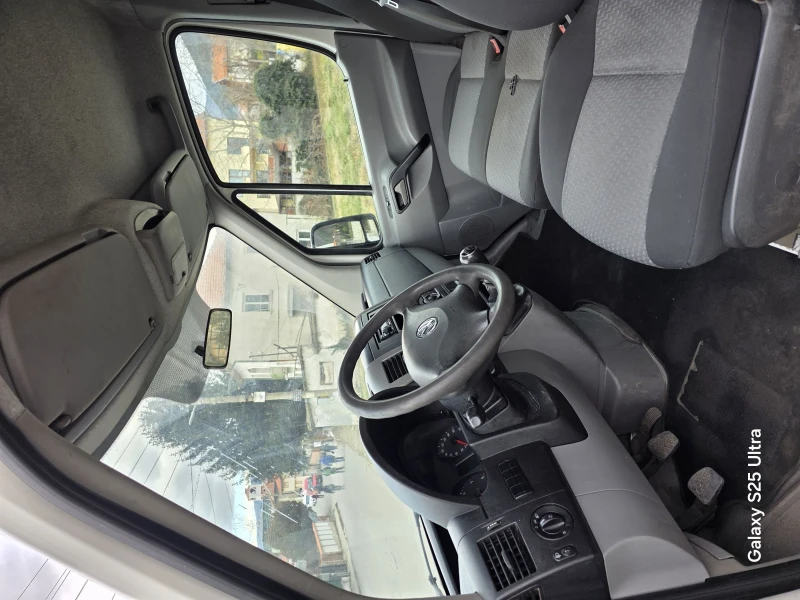 VW Crafter 2.0 TDI 140кс, снимка 3 - Бусове и автобуси - 52952740