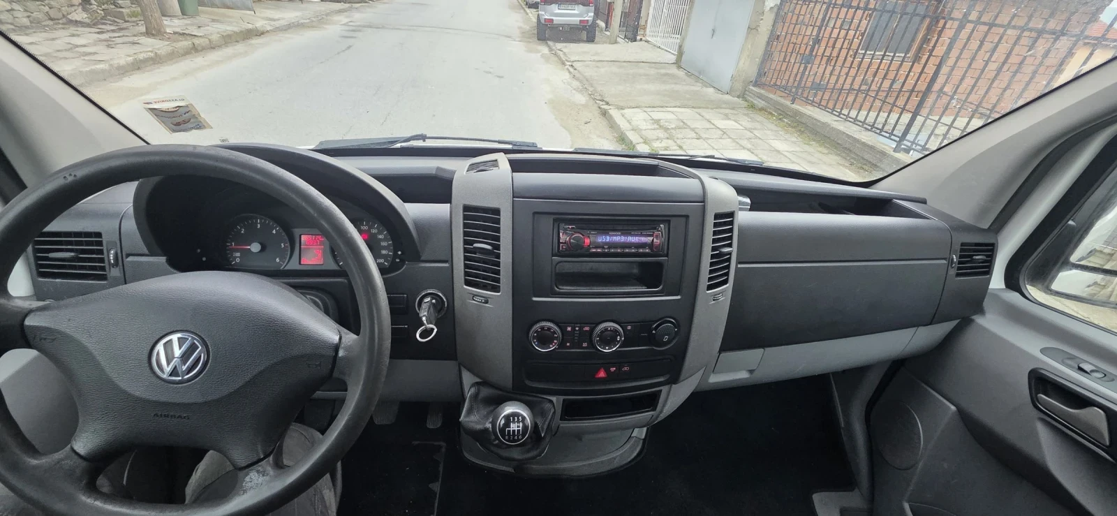 VW Crafter 2.0 TDI 140кс, снимка 7 - Бусове и автобуси - 54107038