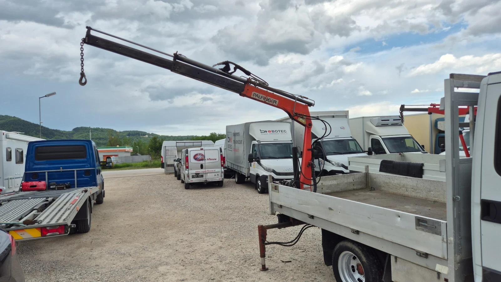Iveco Daily 35c13* КРАН* 1360кг.* ШВЕЙЦАРИЯ* , снимка 2 - Бусове и автобуси - 54510349