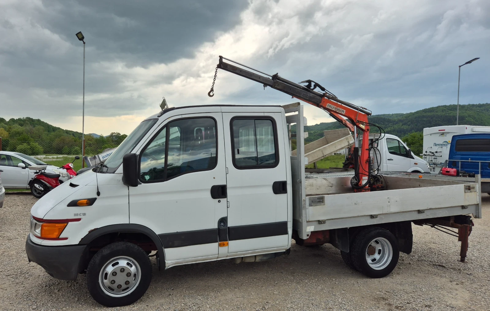 Iveco Daily 35c13* КРАН* 1360кг.* ШВЕЙЦАРИЯ* , снимка 4 - Бусове и автобуси - 54510349