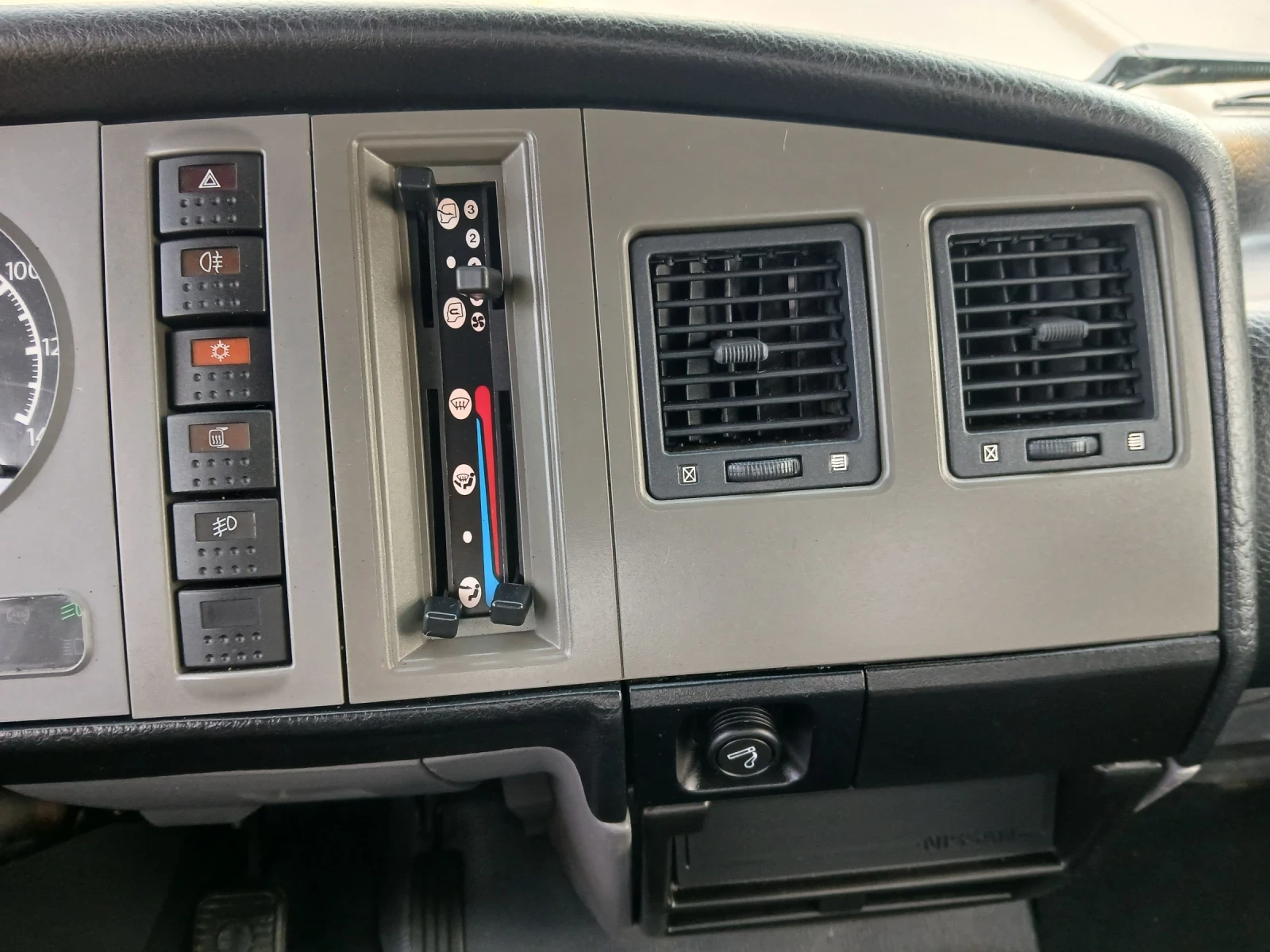 Nissan Atleon 13.150 , снимка 9 - Камиони - 56742200
