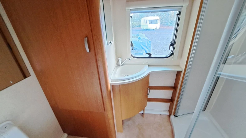 Каравана Bailey Ranger Series 5, снимка 10 - Каравани и кемпери - 52879360