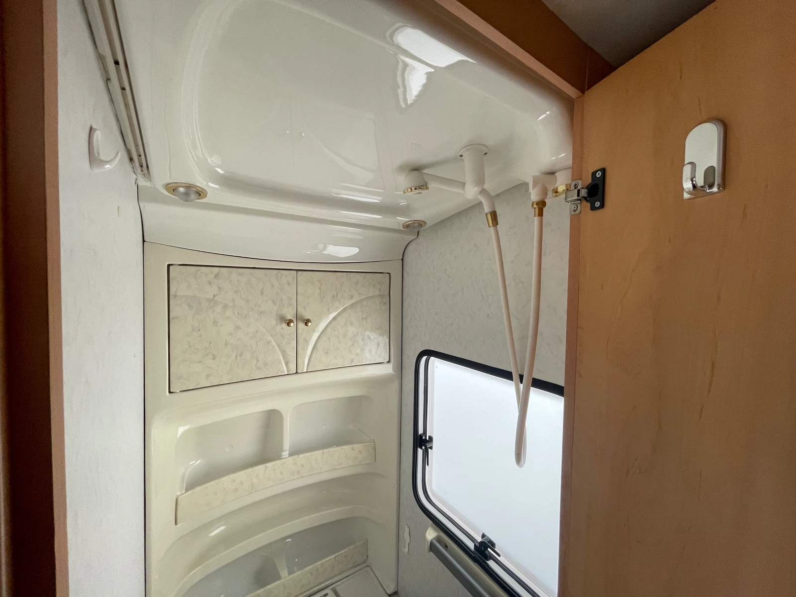 �������� Hobby 460 UFe Easy | Mobile.bg � ����������� 12