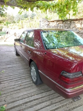 Mercedes-Benz 124, снимка 2