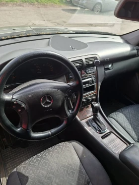Mercedes-Benz C 220, снимка 11