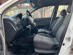 Chevrolet Aveo Отлично, снимка 8