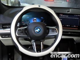 BMW iX1, снимка 8