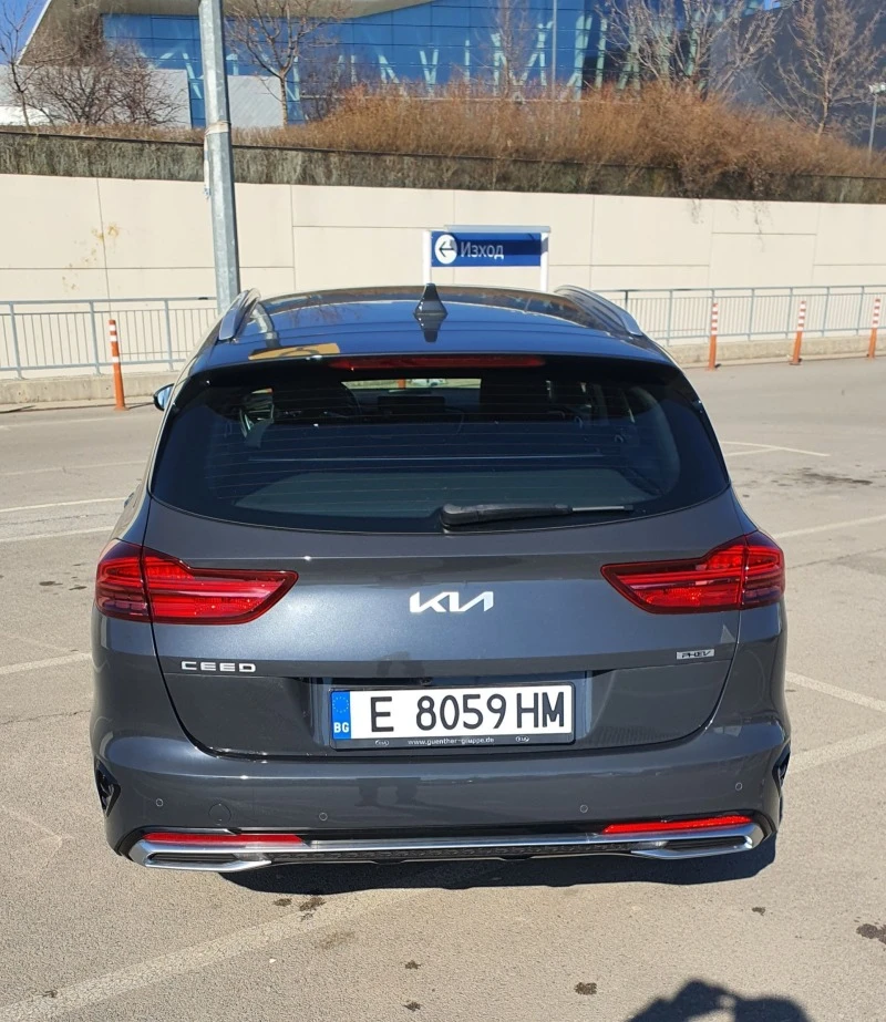 Kia Ceed Plug-in, снимка 6 - Автомобили и джипове - 47834294