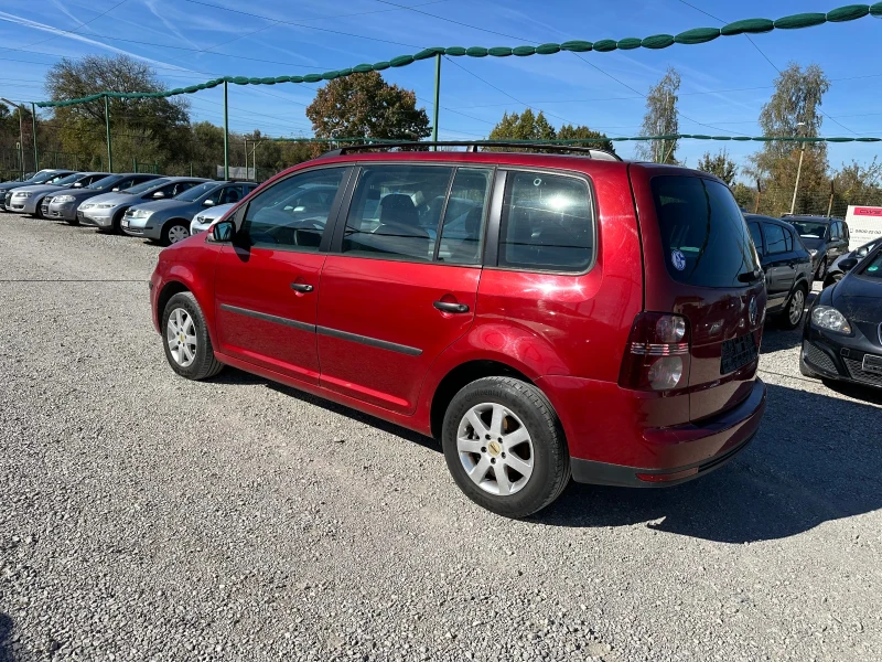 VW Touran 1.6 I 102kc 7местен, снимка 6 - Автомобили и джипове - 47691517