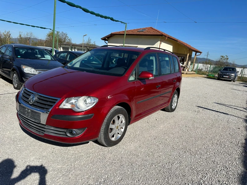 VW Touran 1.6 I 102kc 7местен, снимка 2 - Автомобили и джипове - 47691517