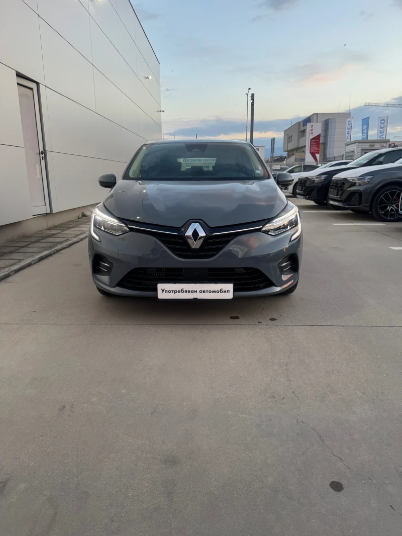 Renault Clio, снимка 1 - Автомобили и джипове - 49047404