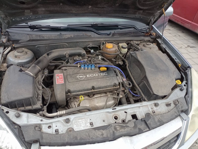 Opel Vectra 1, 6 бензин/газ, снимка 10 - Автомобили и джипове - 52833612