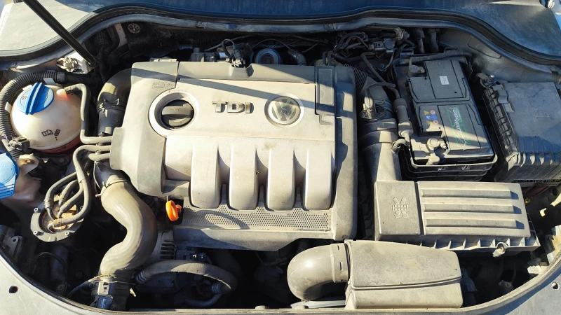 VW Passat 2.0, снимка 17 - Автомобили и джипове - 52295402