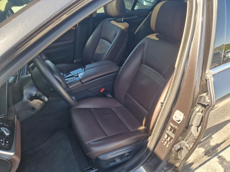 BMW 520 X-Drive Luxury 190kc Euro6, снимка 8 - Автомобили и джипове - 51638346