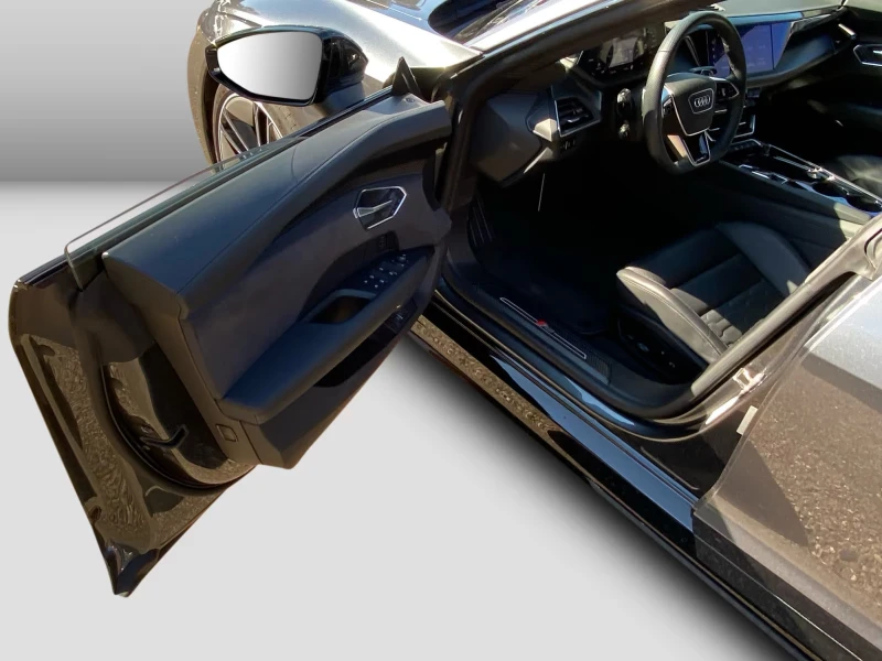 Audi E-Tron GT RS/598HP/QUATTRO/ACC/360/NAVI//HUD/759v, снимка 12 - Автомобили и джипове - 52164800