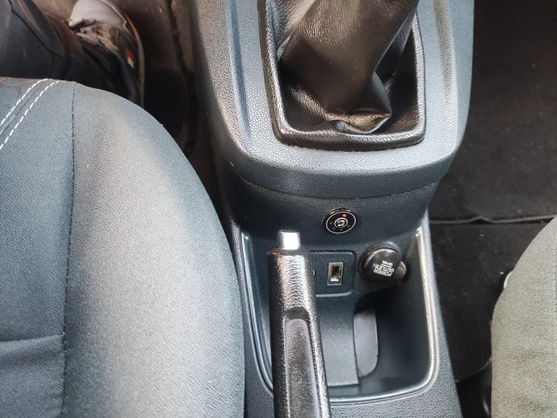 Ford Fiesta 1.4 Отличен-газ  инжекция, снимка 10 - Автомобили и джипове - 52525725