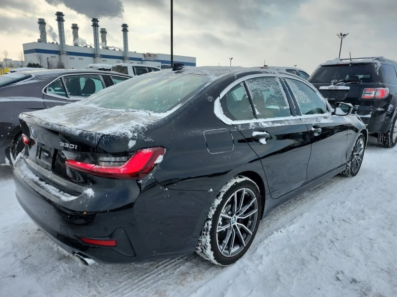 BMW 330 * 330i xDrive * CARFAX * ЦЕНА ДО БГ, снимка 4 - Автомобили и джипове - 53307258