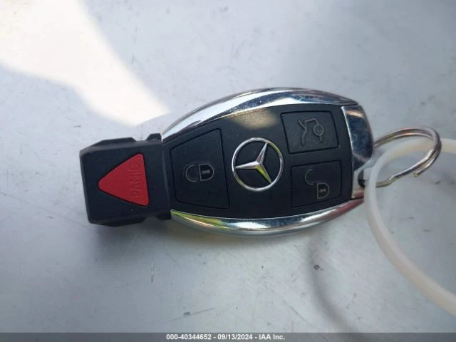 Mercedes-Benz C 300, снимка 11 - Автомобили и джипове - 47534858