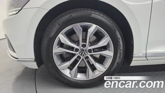 VW Passat, снимка 5 - Автомобили и джипове - 56081539