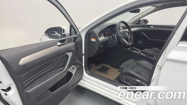 VW Passat, снимка 11 - Автомобили и джипове - 56081539