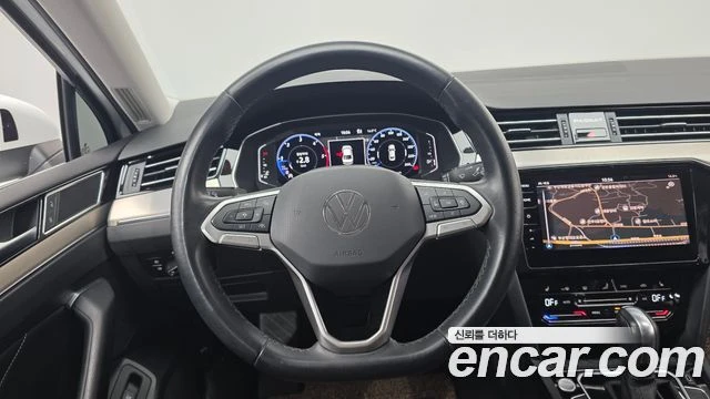 VW Passat, снимка 13 - Автомобили и джипове - 56081539